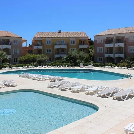 Is100-106 4 Couchages Avec Piscine Et Parking *